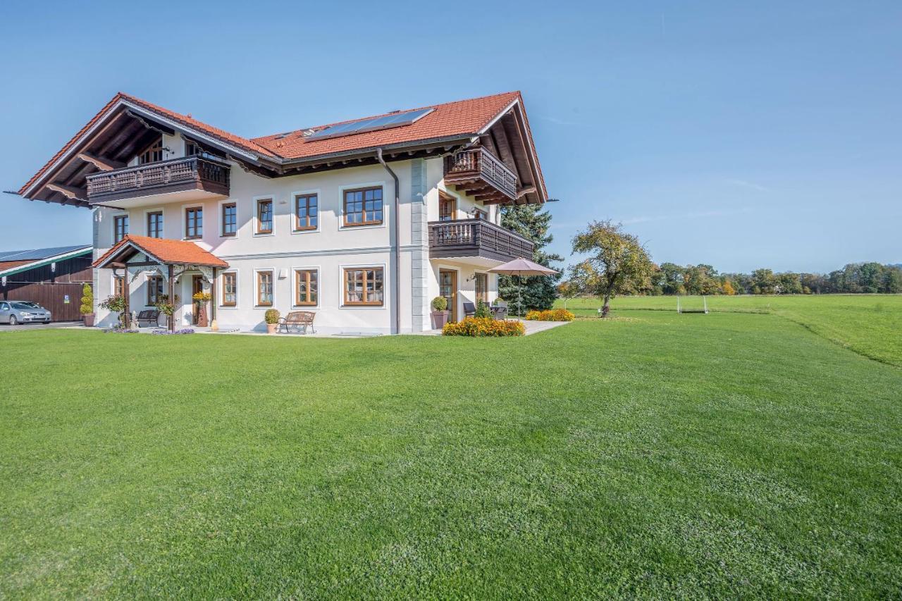 5 Sterne Ferienwohnung Sissi Übersee Exterior foto